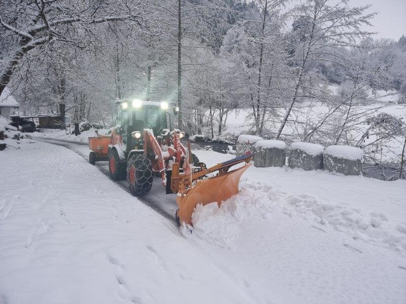 Winterdienst von ST Service Stefan Trichlin